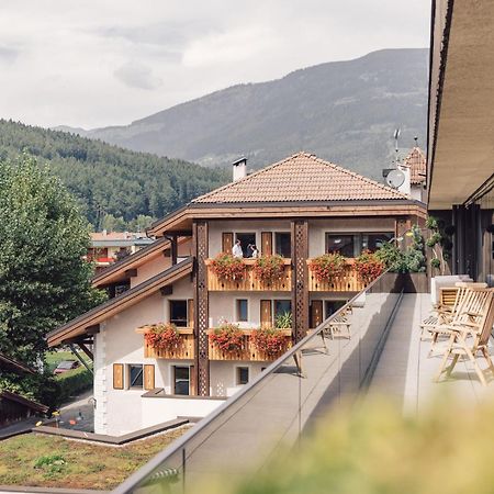 Hotel Restaurant Langgenhof Brunico Exterior foto